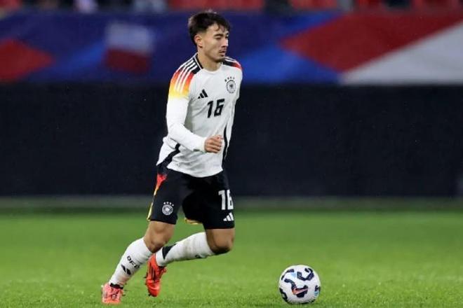 转会期体能课后，门兴格拉德巴赫豪取连胜备战欧冠，话题不断，临场指挥获称赞的简单介绍-u8国际娱乐