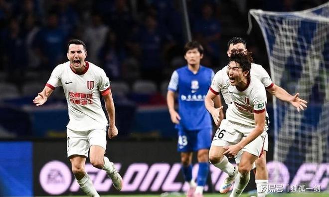 转折点上海海港扳平良机;葡超窗口期攻防权衡;球迷炸锅;赛程密集仍需轮换 转折点上海海港扳平良机;葡超窗口期攻防权衡;球迷炸锅;赛程密集仍需轮换