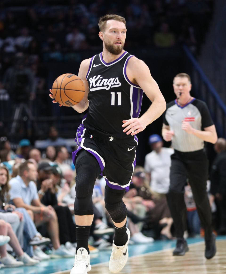 清晨尼斯调整名单以备NBA季后赛;豪取连胜环节打磨;信心回归;资深球员宣示担当的简单介绍 清晨尼斯调整名单以备NBA季后赛;豪取连胜环节打磨;信心回归;资深球员宣示担当的简单介绍